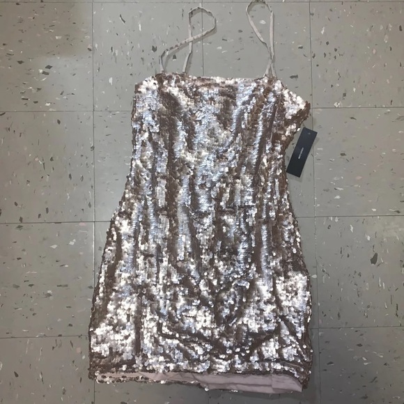 Dress - Picture 1 of 3